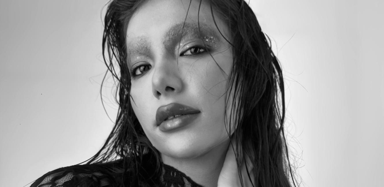 Havva Kara ve Cine 5 TV İş Birliği! Podyumdan Stüdyoya Dev Transfer: