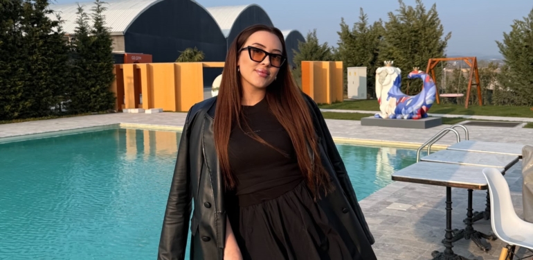 Aslı Bayat İstanbul Yolcusu: “Güzel Projeler Yolda!”