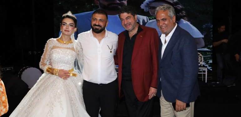 YILLARDIR ORTALARDA YOKTULAR! POPSTAR SELÇUK VE HAKAN TAŞIYAN YILLAR SONRA AYNI DÜĞÜNDE ORTAYA ÇIKTI