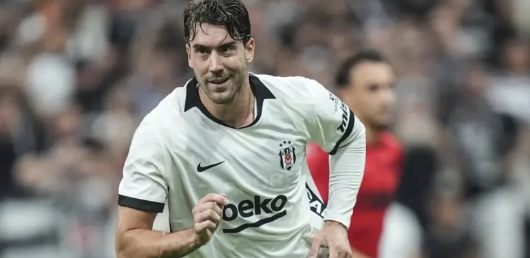 Beşiktaş Çorum FK’yı farklı geçti! Vlahovic hat-trick yaparak yıldızlaştı