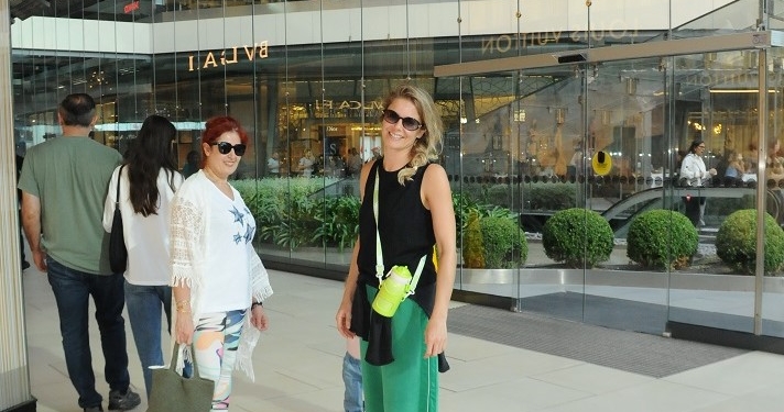 BURCU BİRİCİK     ANNE KIZ GÜNÜ