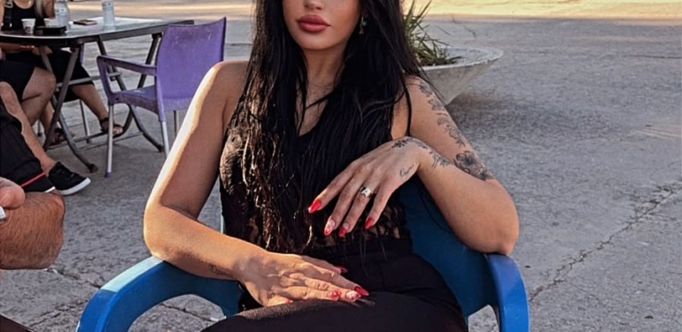 Asya Alacak: “Modellikte Sınırlarım Yok, Ben Sanat Yapıyorum”